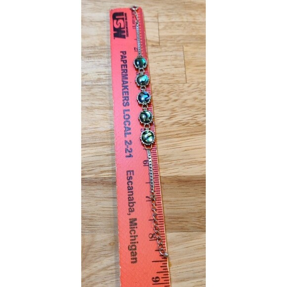 Silver Tone Chain Bracelet With Green Enameled Faux Beads-Very Pretty - Picture 10 of 10